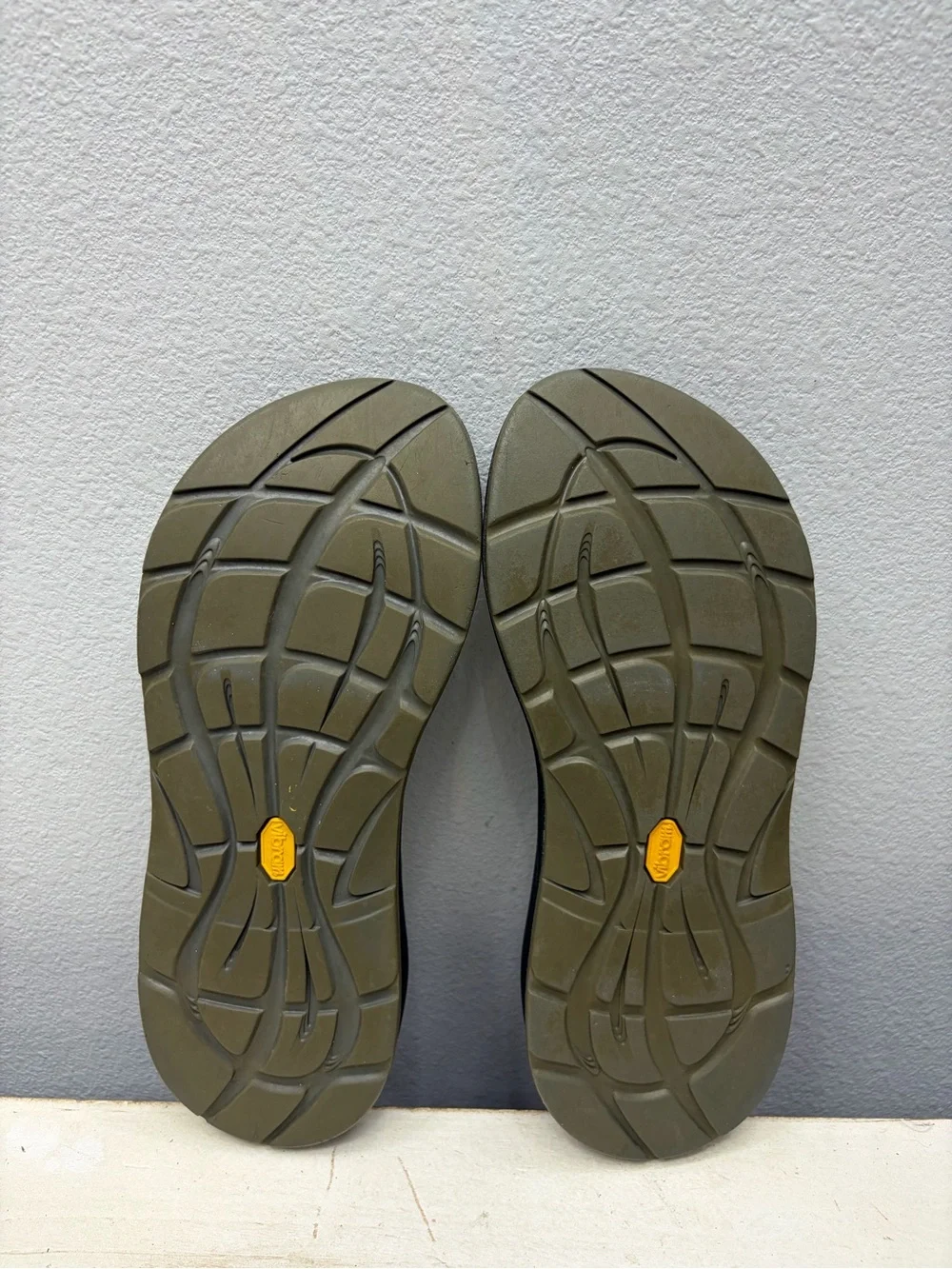 Chaco Grey/White ZX2 Classic Sandals Size 9